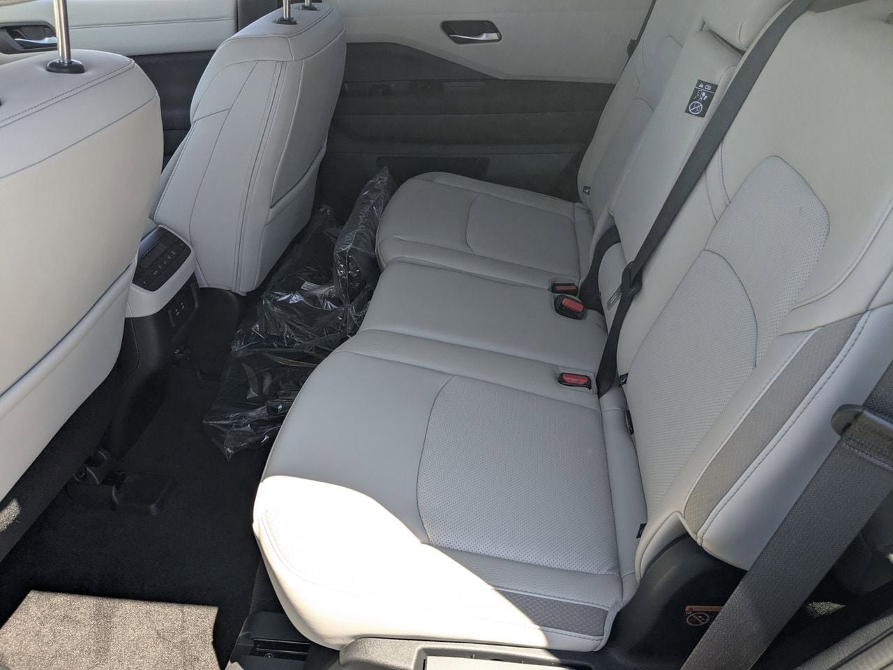 New 2026 Nissan Pathfinder SL FWD image 28