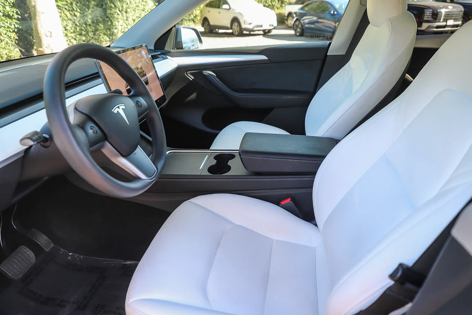 Used 2023 Tesla Model Y Long Range AWD/4WD image 16