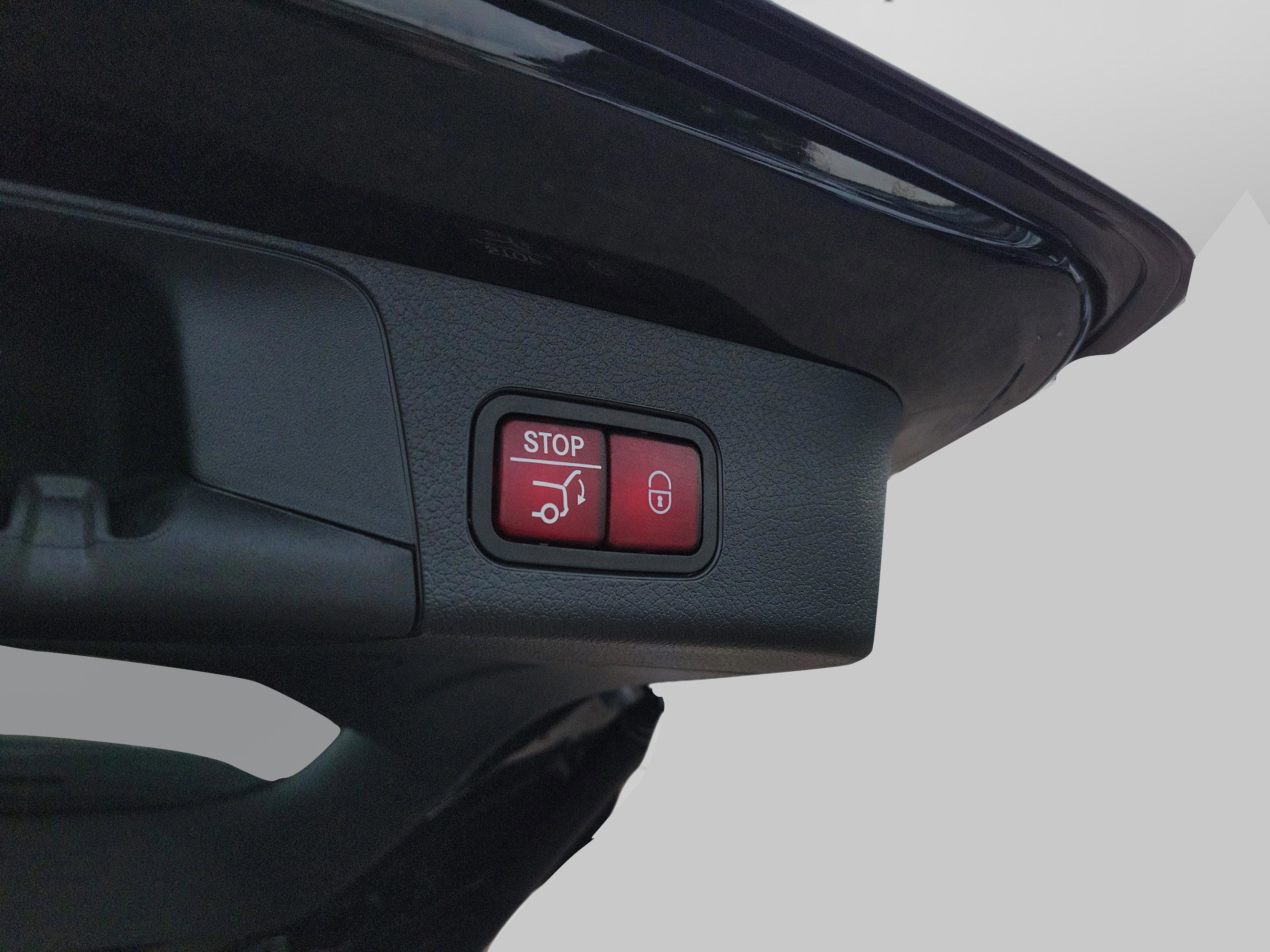 Certified 2025 Mercedes-Benz GLB 250 image 9