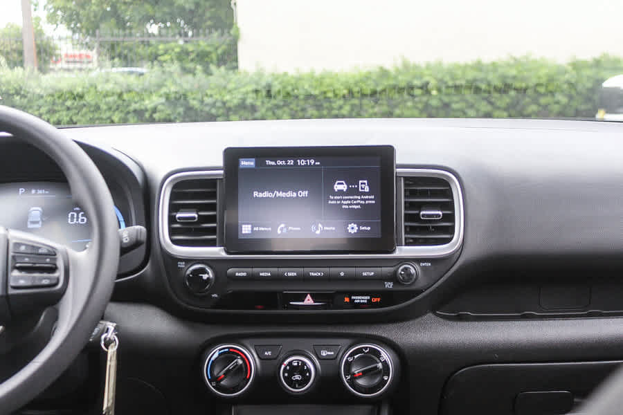 Certified 2026 Hyundai Venue SE FWD image 17