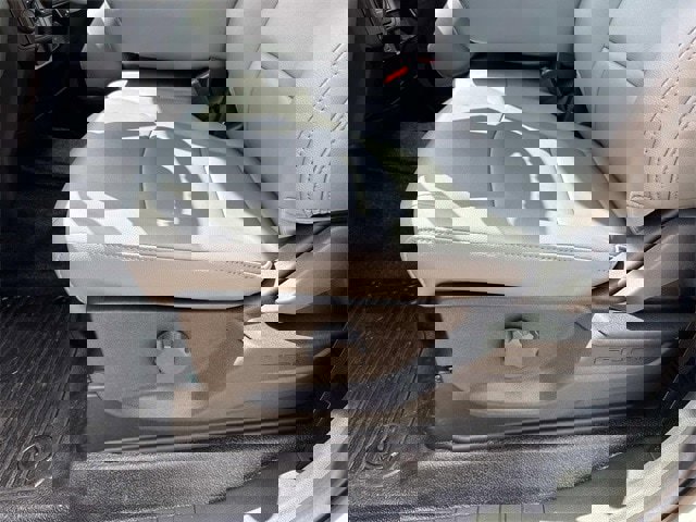 New 2025 Ford F350 XL w/ XL Chrome Package image 15