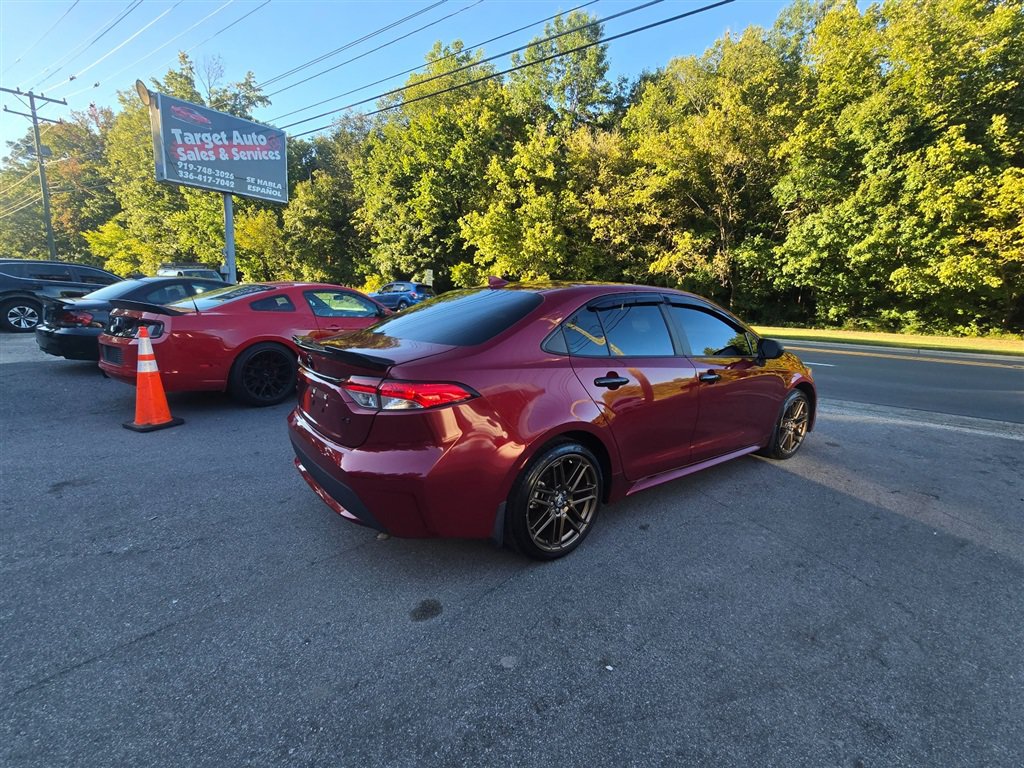 Used 2022 Toyota Corolla LE FWD image 2