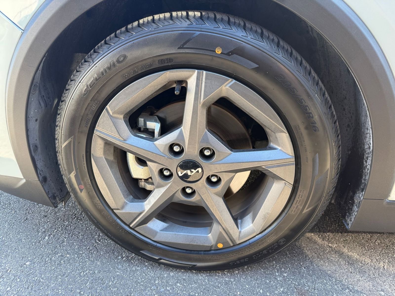 Used 2025 Kia K4 FWD image 29