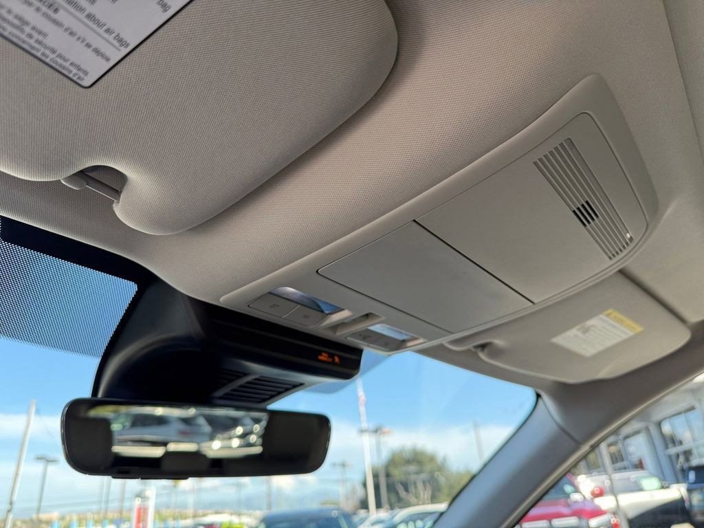 Used 2025 MAZDA CX-70 Plug-In Hybrid w/ Premium Pkg image 24