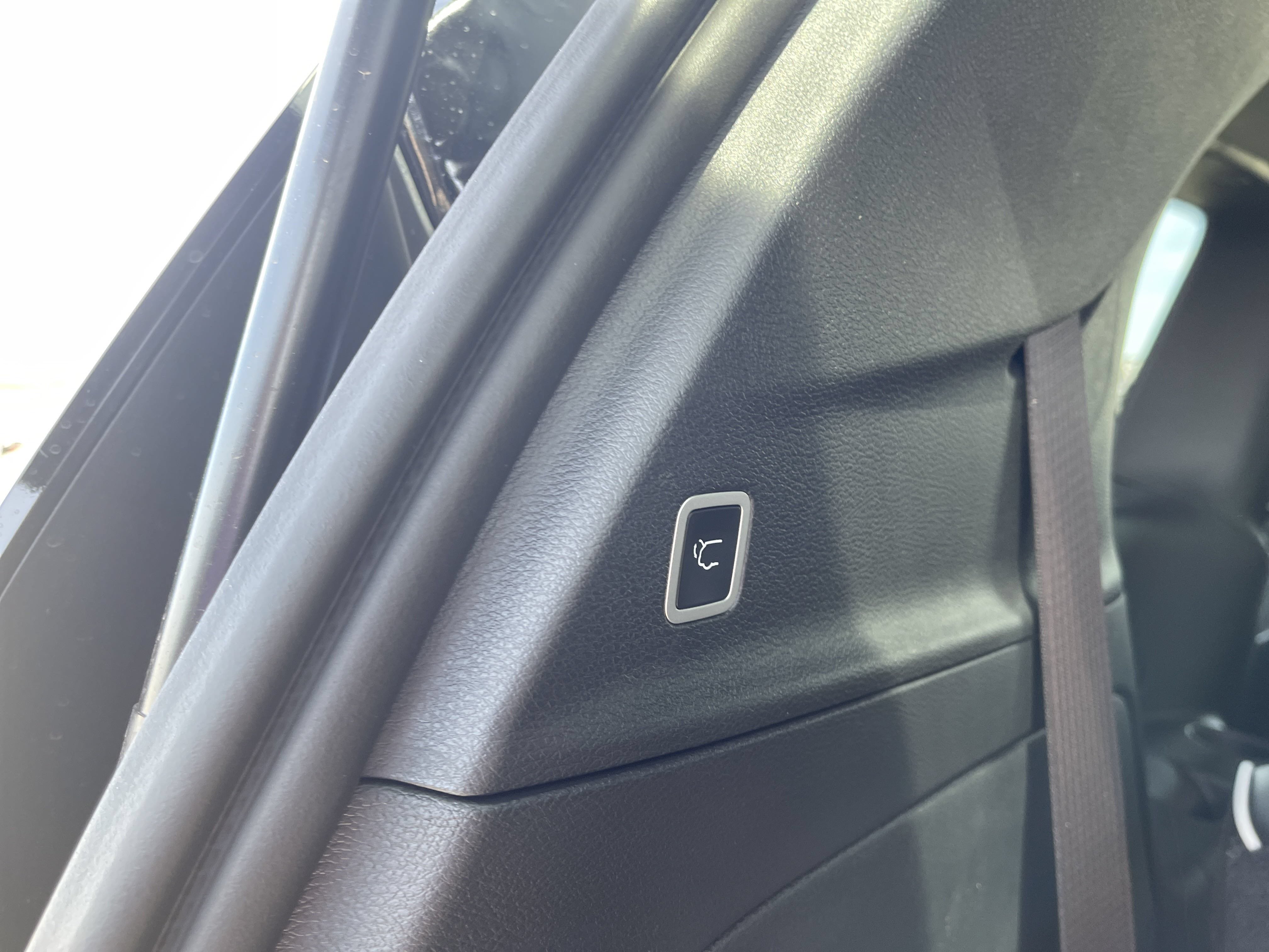 New 2025 Chrysler Pacifica Limited FWD image 13