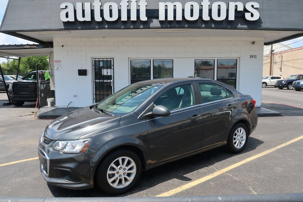 Used 2019 Chevrolet Sonic LT FWD image 1
