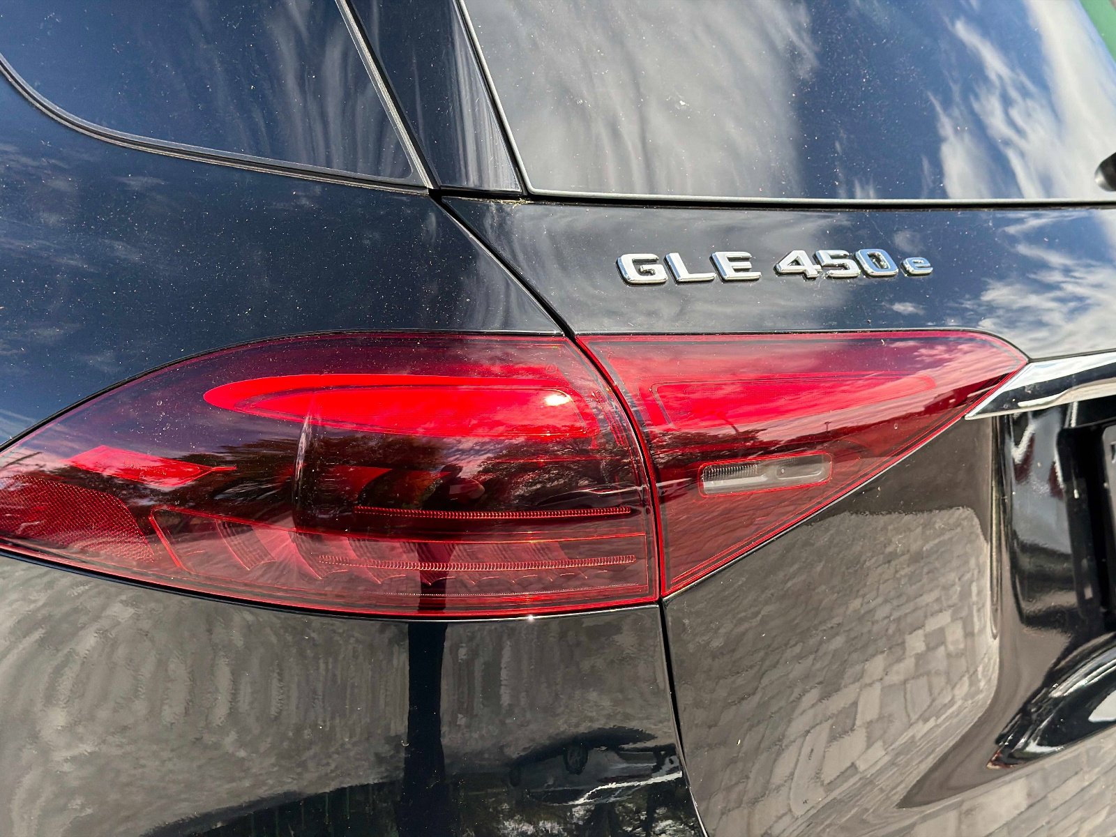 Used 2025 Mercedes-Benz GLE 450e 4MATIC image 16