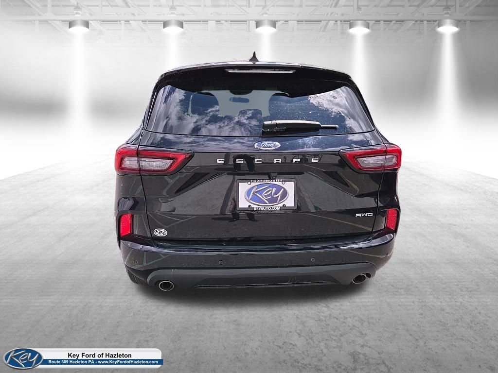 Used 2023 Ford Escape ST-Line w/ Tech Pack #1 AWD/4WD image 9