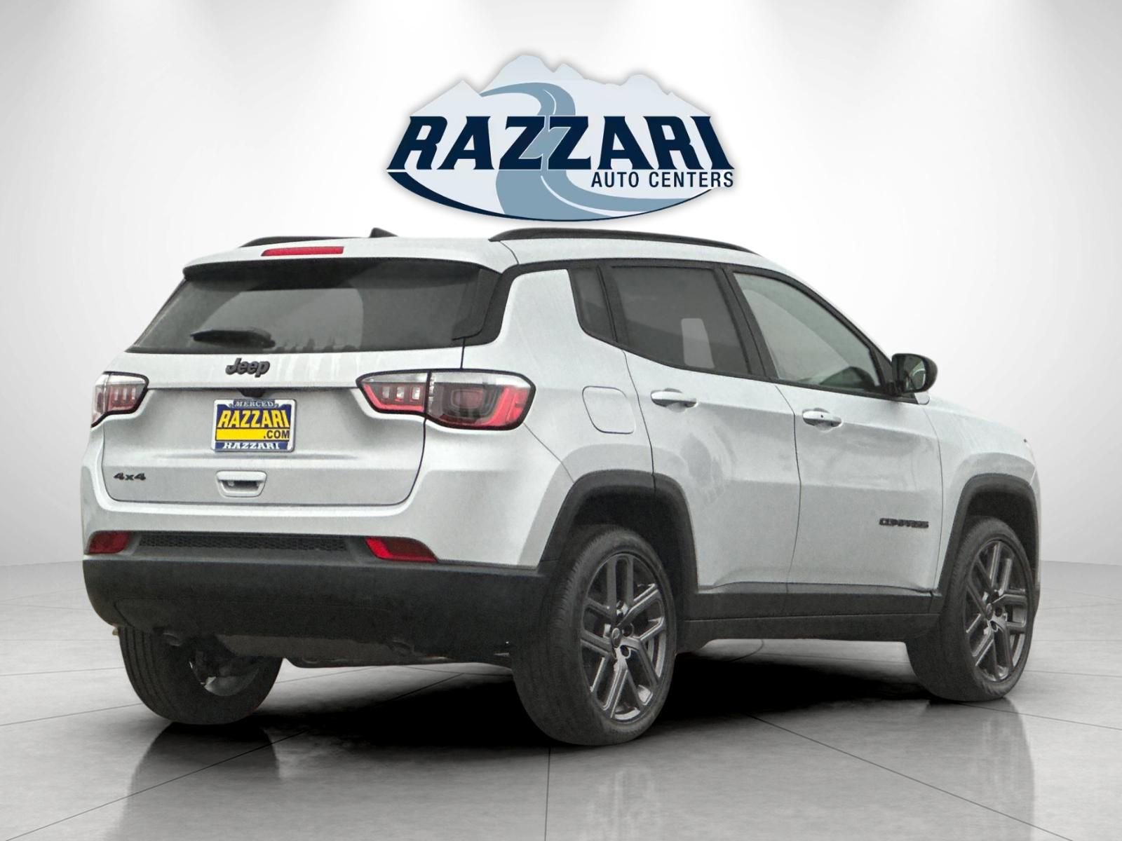 New 2026 Jeep Compass Latitude AWD/4WD image 3