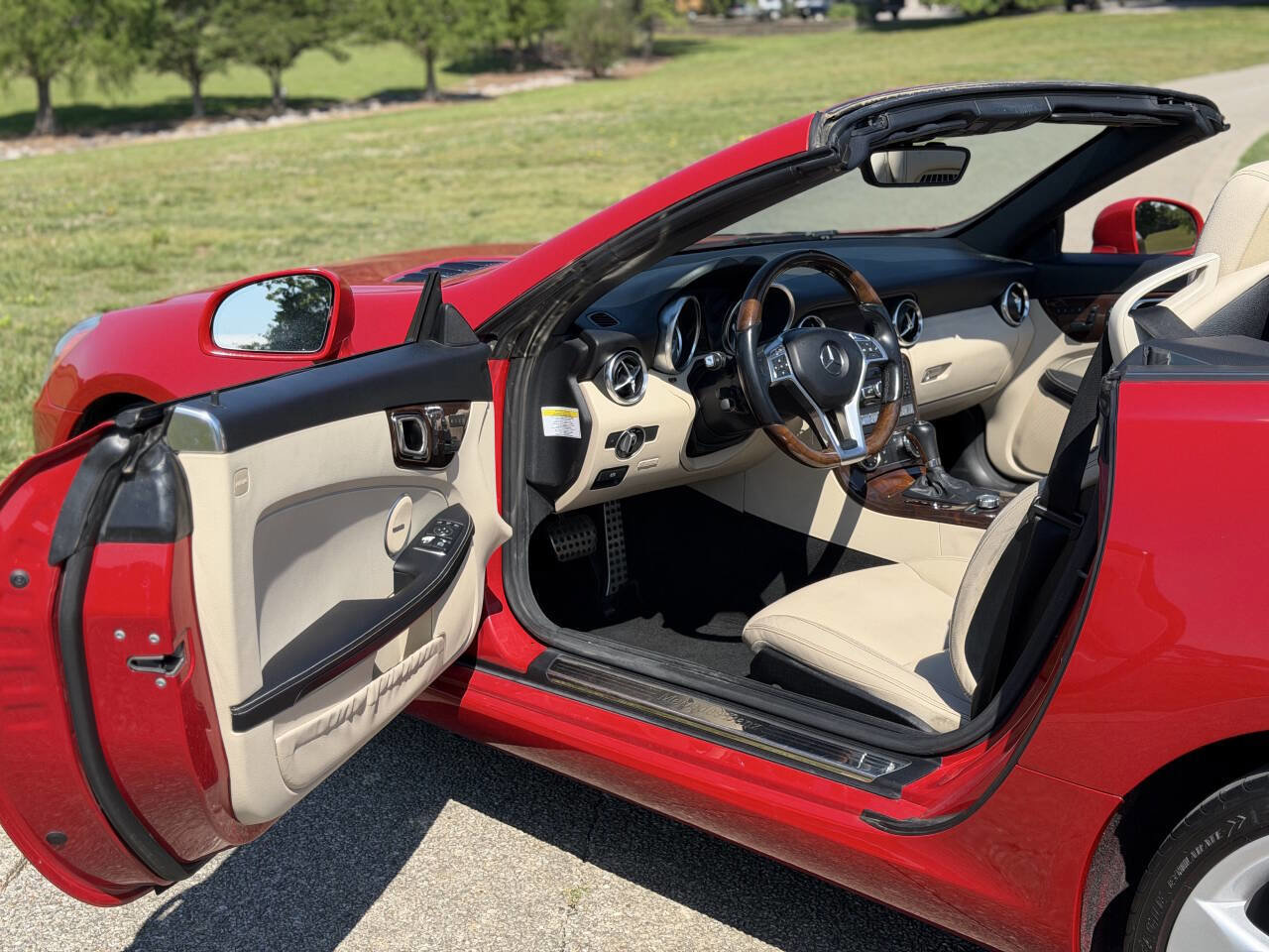 Used 2013 Mercedes-Benz SLK 350 image 4