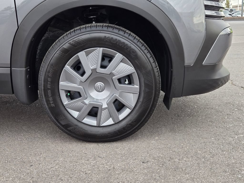 Used 2026 Nissan Kicks S FWD image 12