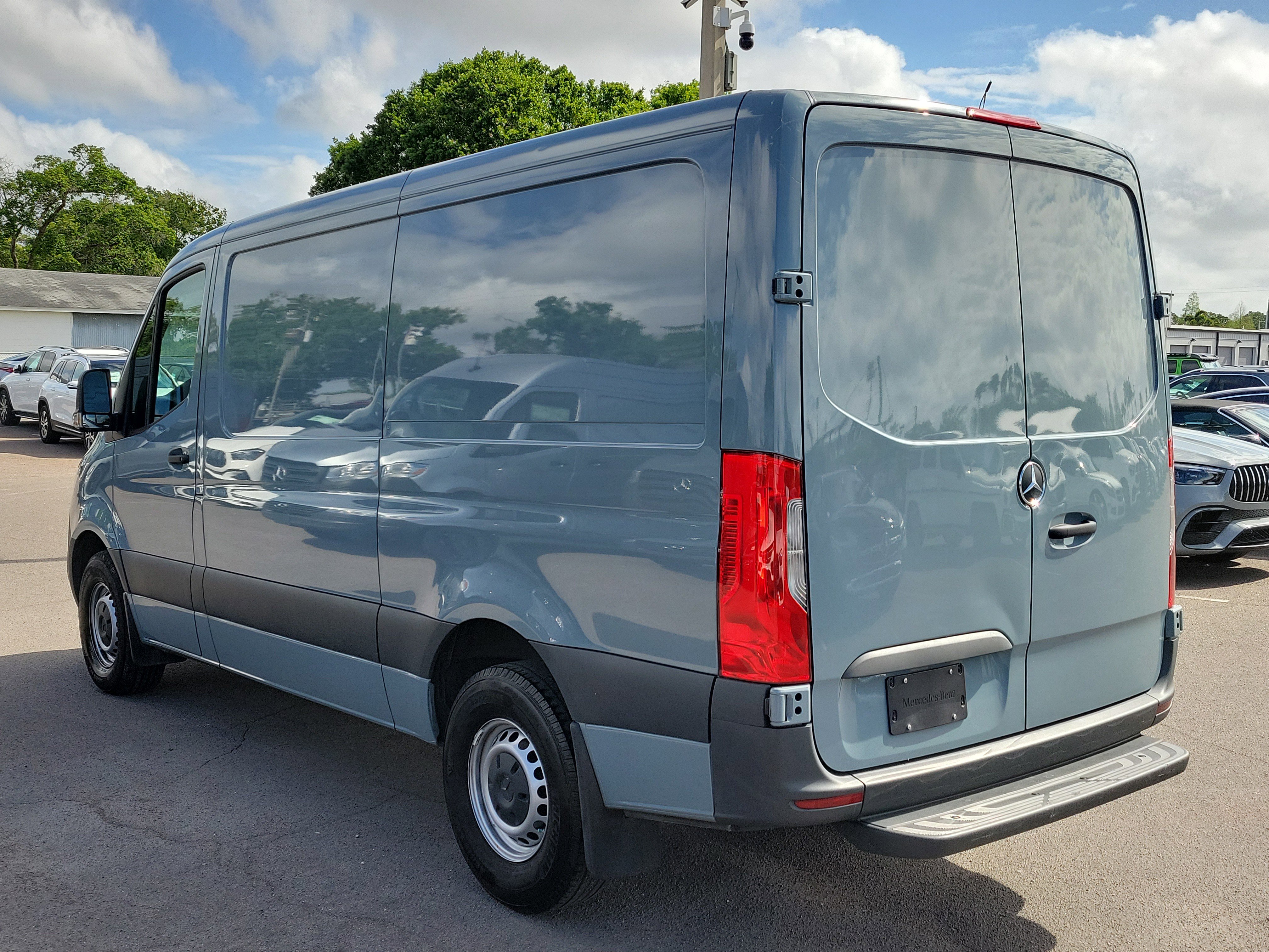 Used 2024 Mercedes-Benz Sprinter 2500 image 4