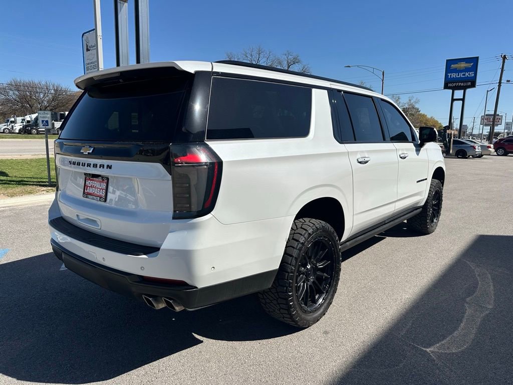 Used 2025 Chevrolet Suburban High Country AWD/4WD image 6