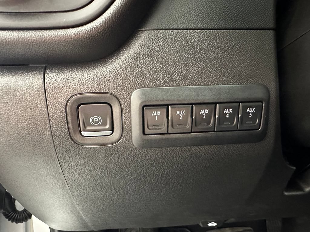 Used 2024 Chevrolet Silverado 2500 Custom w/ Custom Value Package AWD/4WD image 19