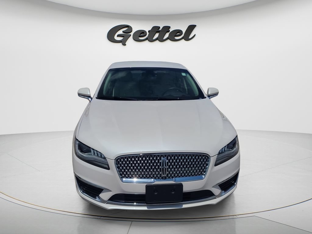 Used 2020 Lincoln MKZ FWD image 2