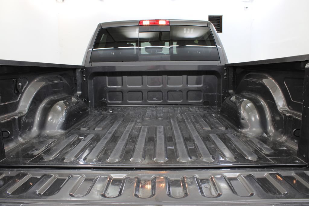 Used 2024 RAM 2500 Laramie w/ Safety Group AWD/4WD image 31