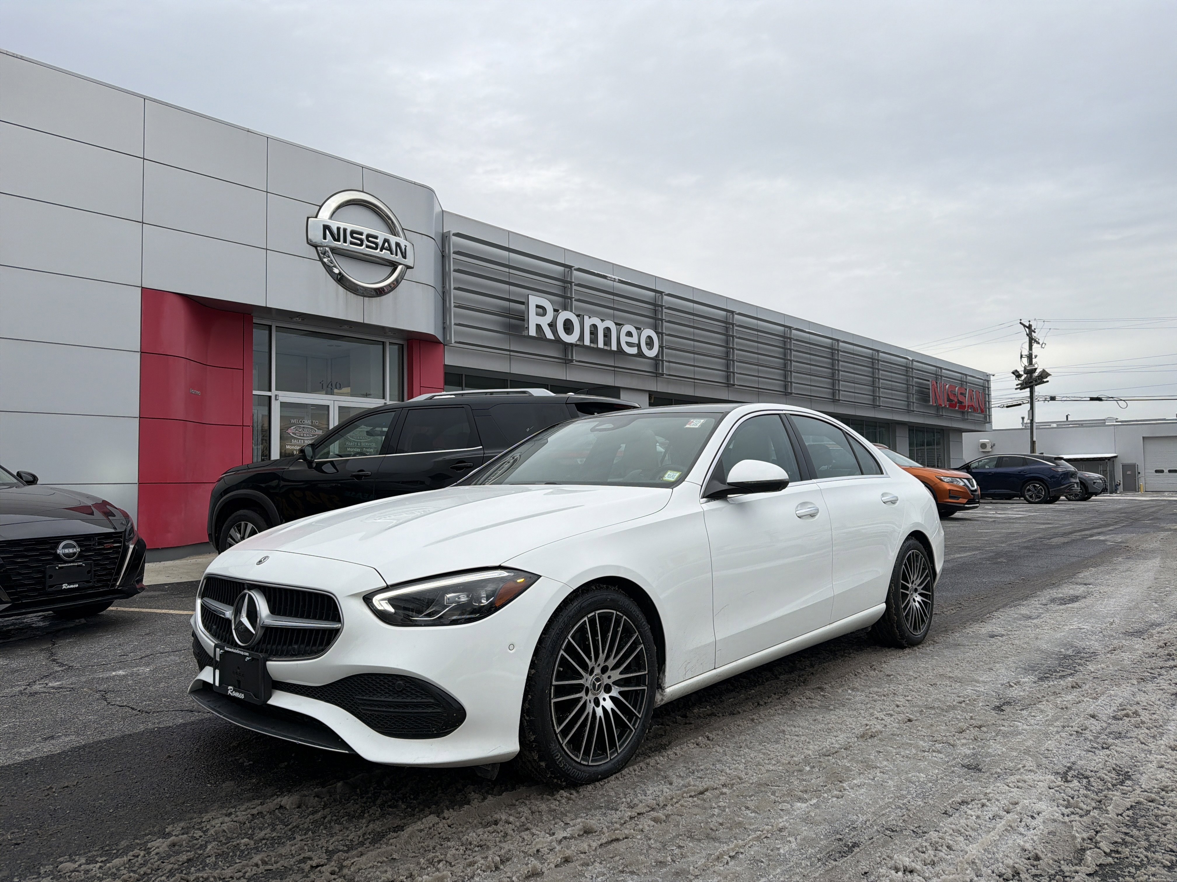 Used 2022 Mercedes-Benz C 300 4MATIC Sedan w/ Pinnacle Trim Package