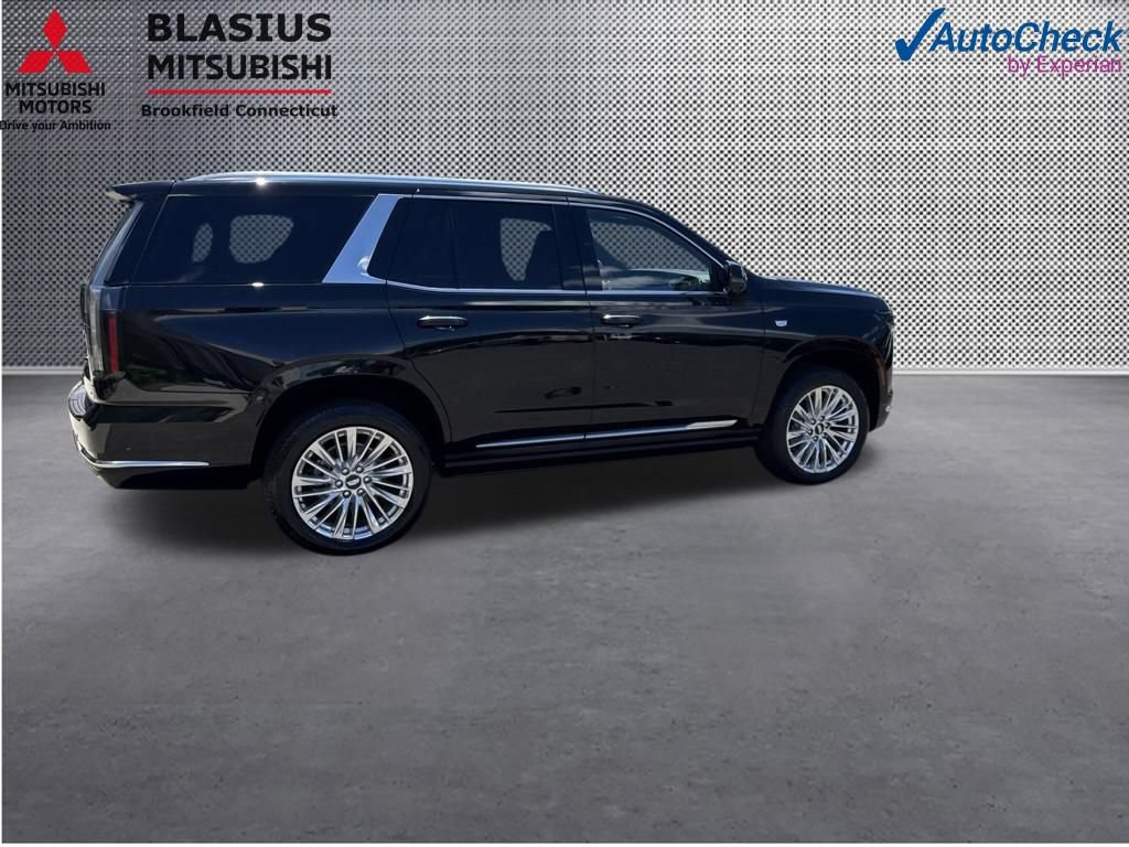 Used 2026 Cadillac Escalade Luxury AWD/4WD image 16