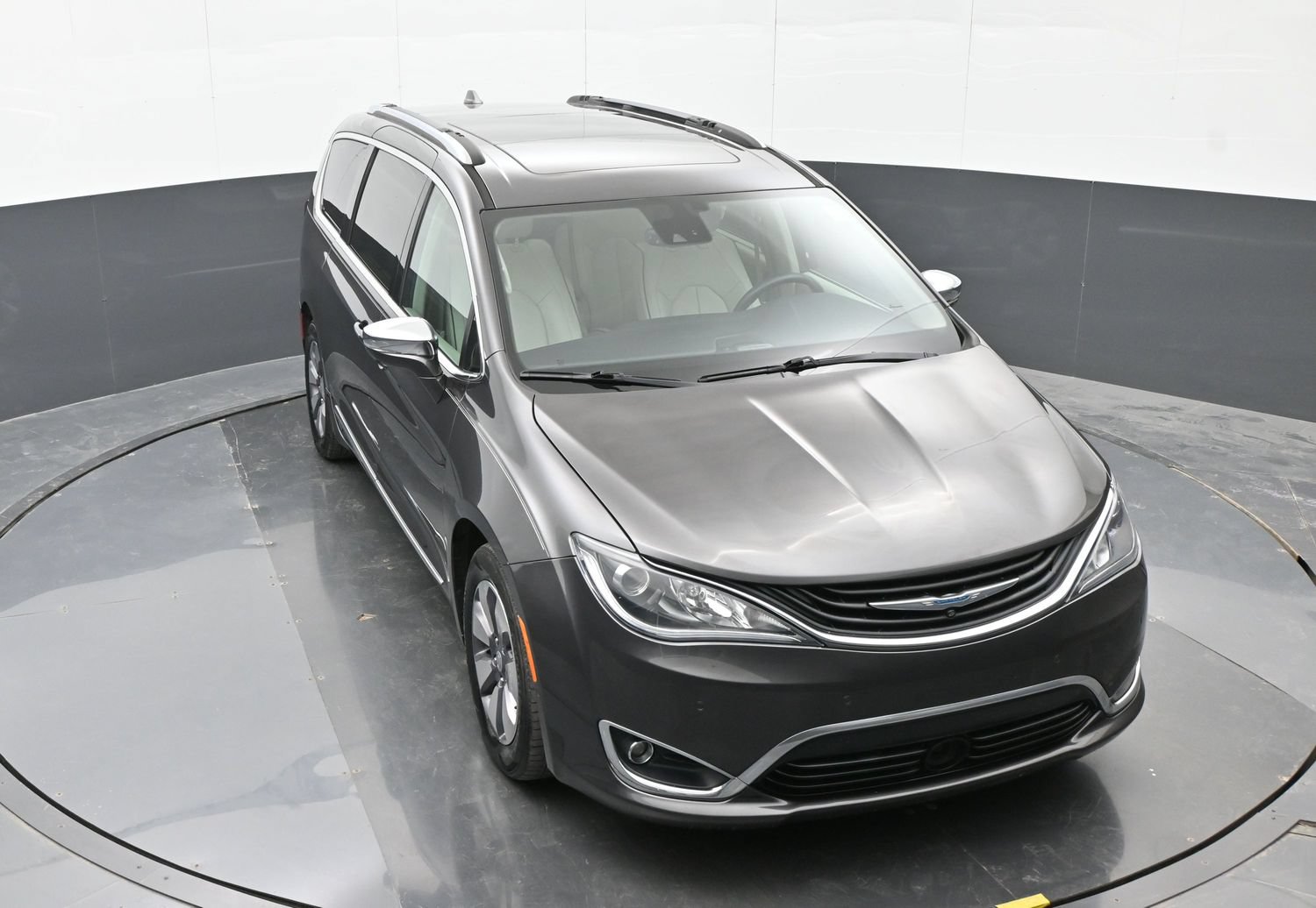 Used 2018 Chrysler Pacifica Limited w/ Advanced Safetytec Group FWD image 35
