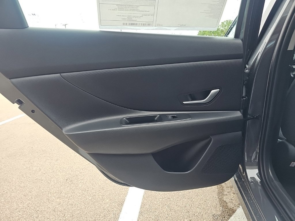 New 2026 Hyundai Elantra SE FWD image 27