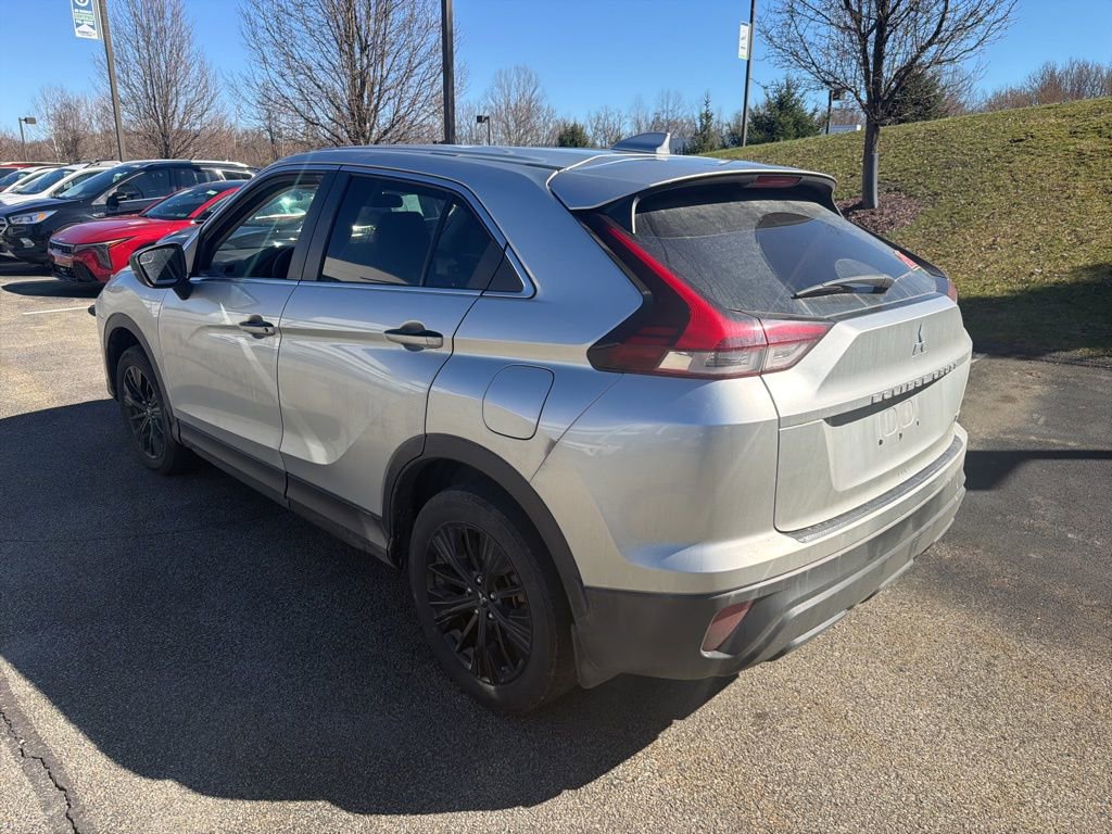 Used 2022 Mitsubishi Eclipse Cross LE image 4
