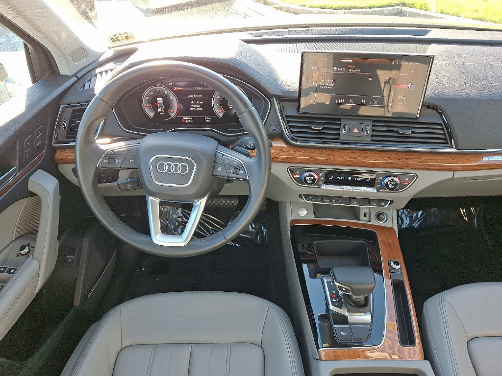 Certified 2023 Audi Q5 2.0T Premium Plus w/ Premium Plus Package AWD/4WD image 12