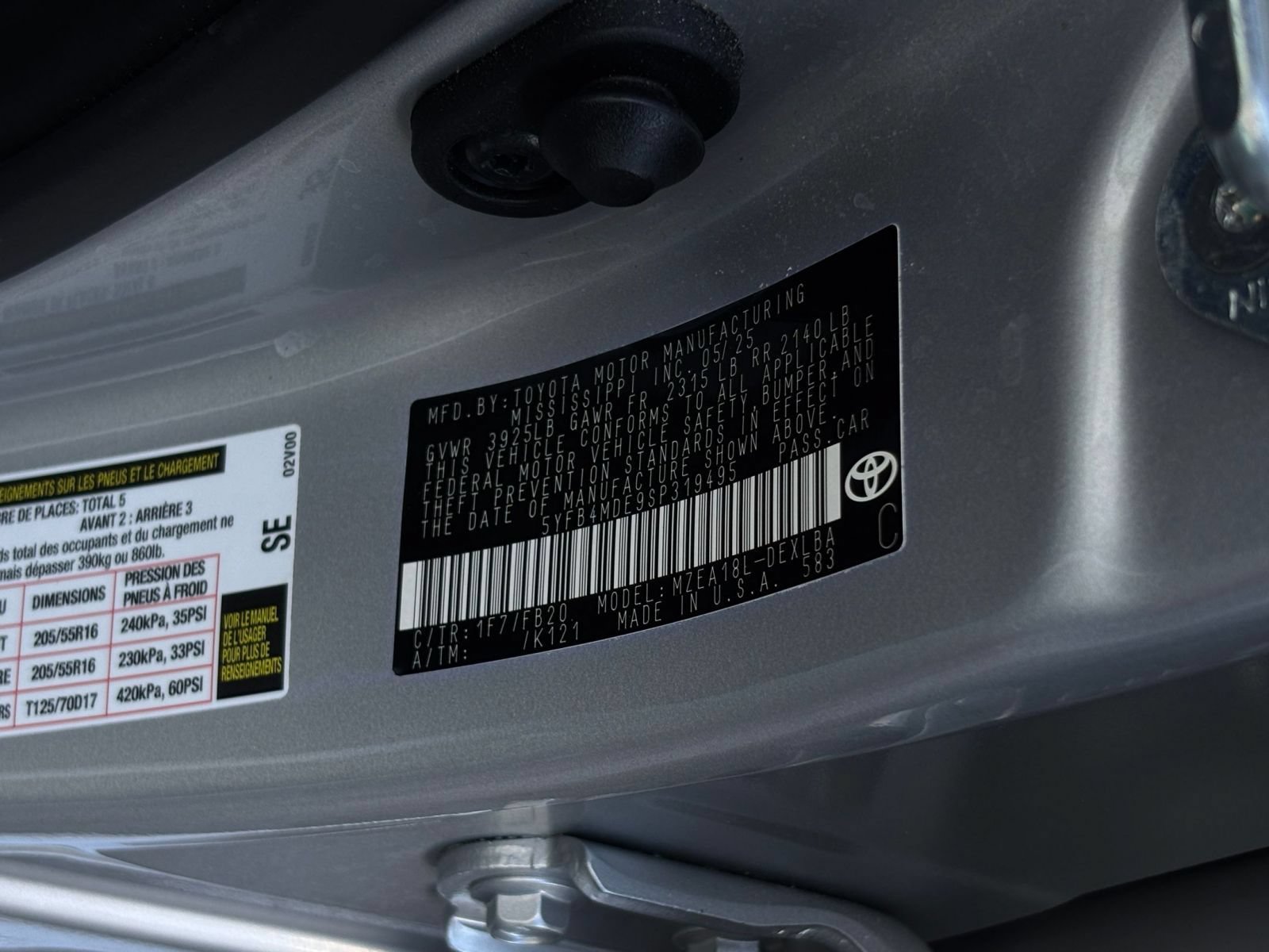 Used 2025 Toyota Corolla LE FWD image 27