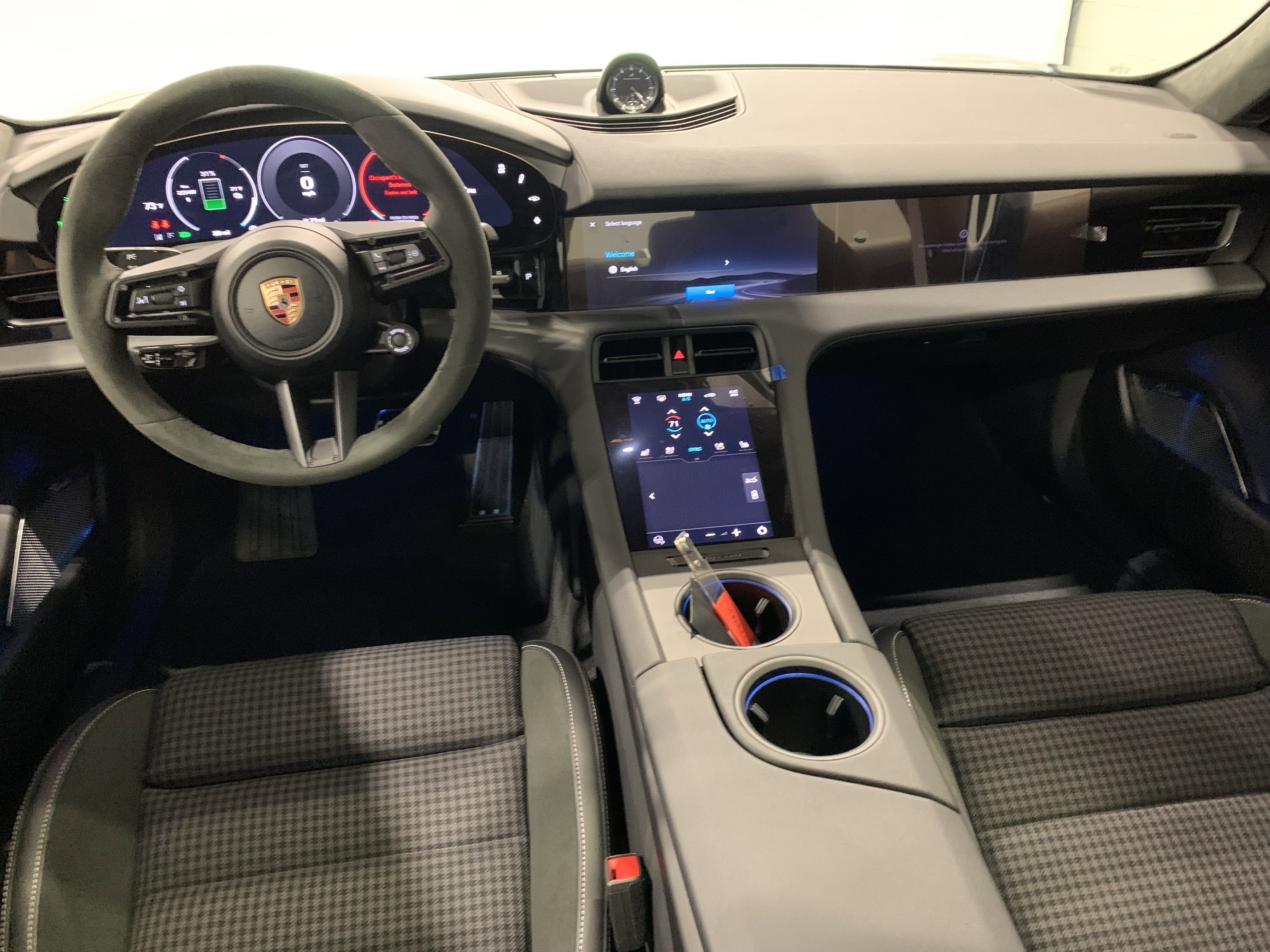 New 2026 Porsche Taycan GTS AWD/4WD image 13