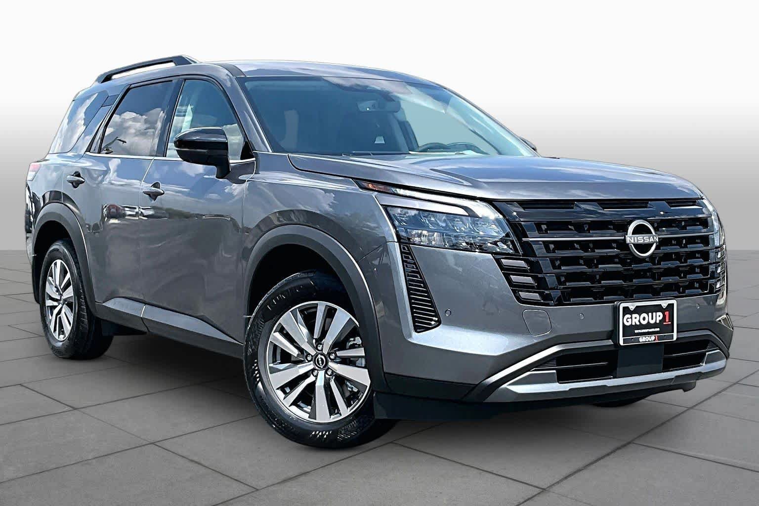 New 2026 Nissan Pathfinder SL FWD image 2