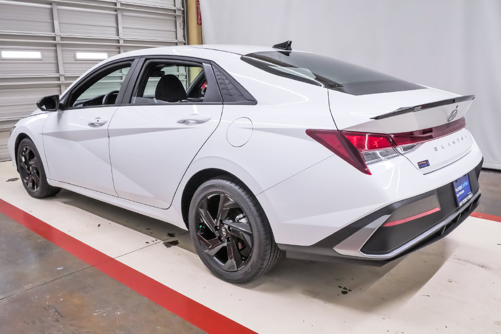 Certified 2026 Hyundai Elantra Sport FWD image 8