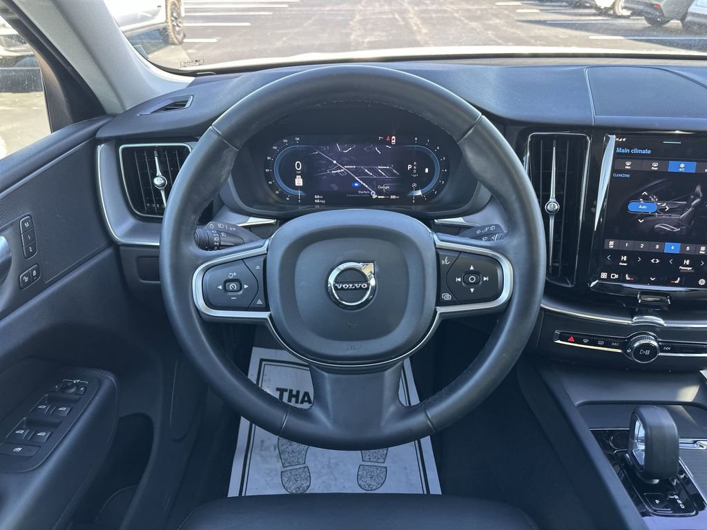 Used 2025 Volvo XC60 B5 Core AWD/4WD image 14