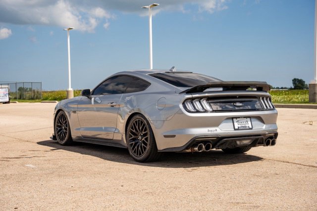 Used 2022 Ford Mustang GT Premium RWD image 5