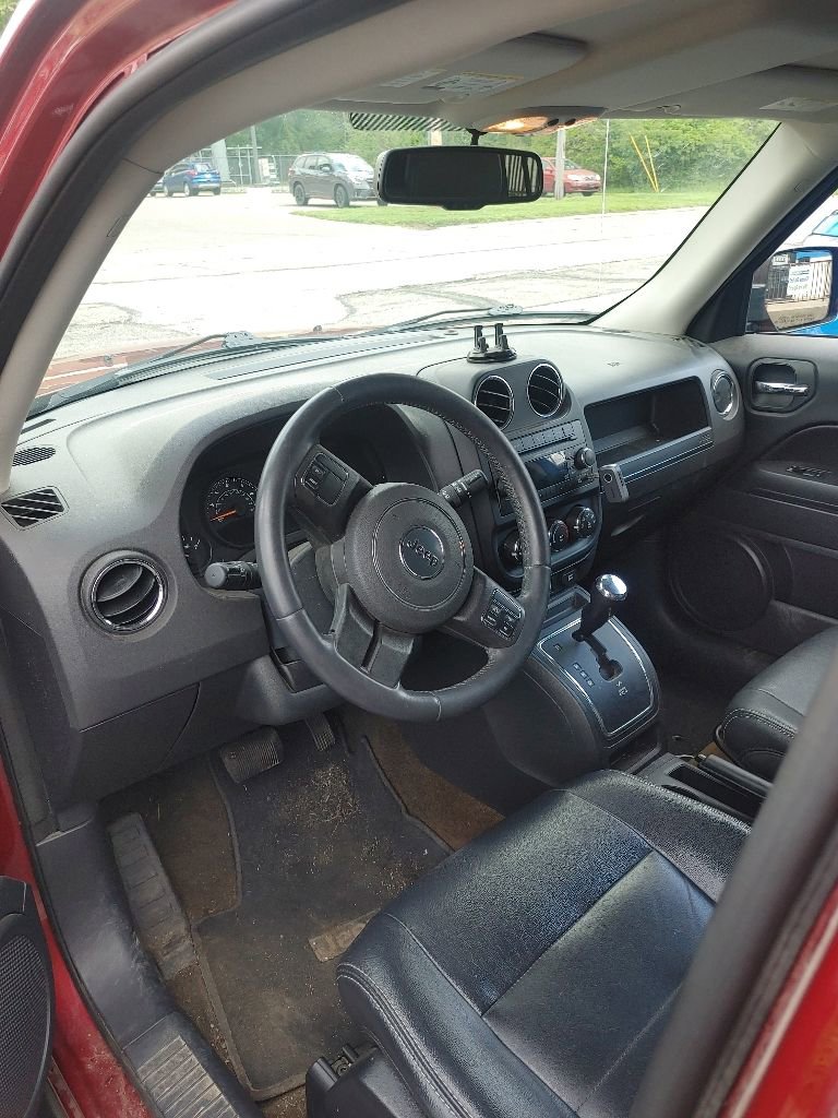 Used 2016 Jeep Patriot High Altitude AWD/4WD image 13