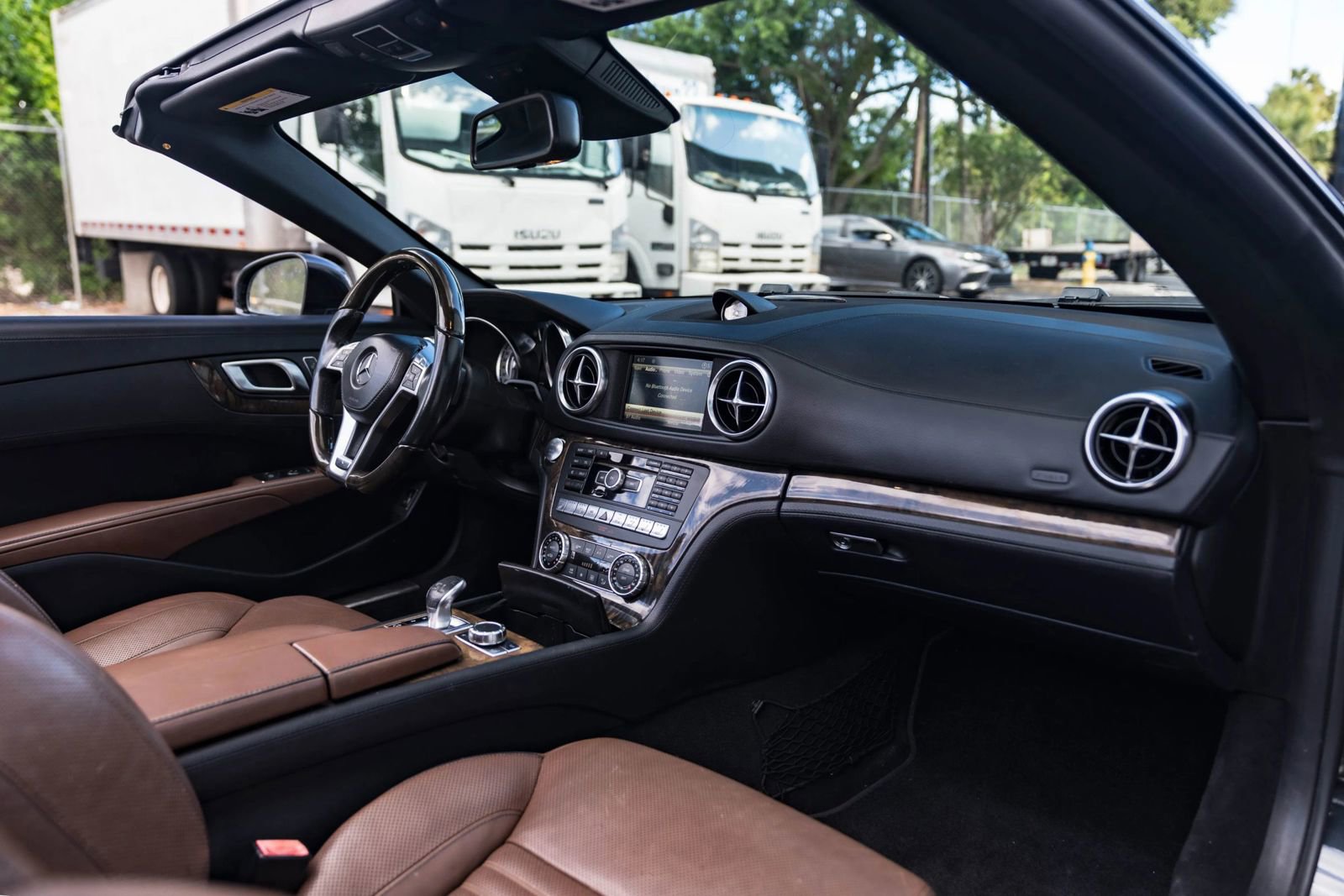 Used 2015 Mercedes-Benz SL 550 image 16