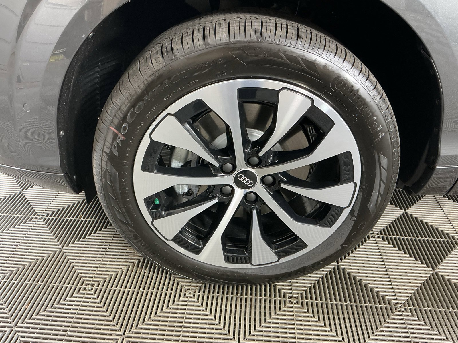 New 2026 Audi Q3 quattro 2.0T AWD/4WD image 5