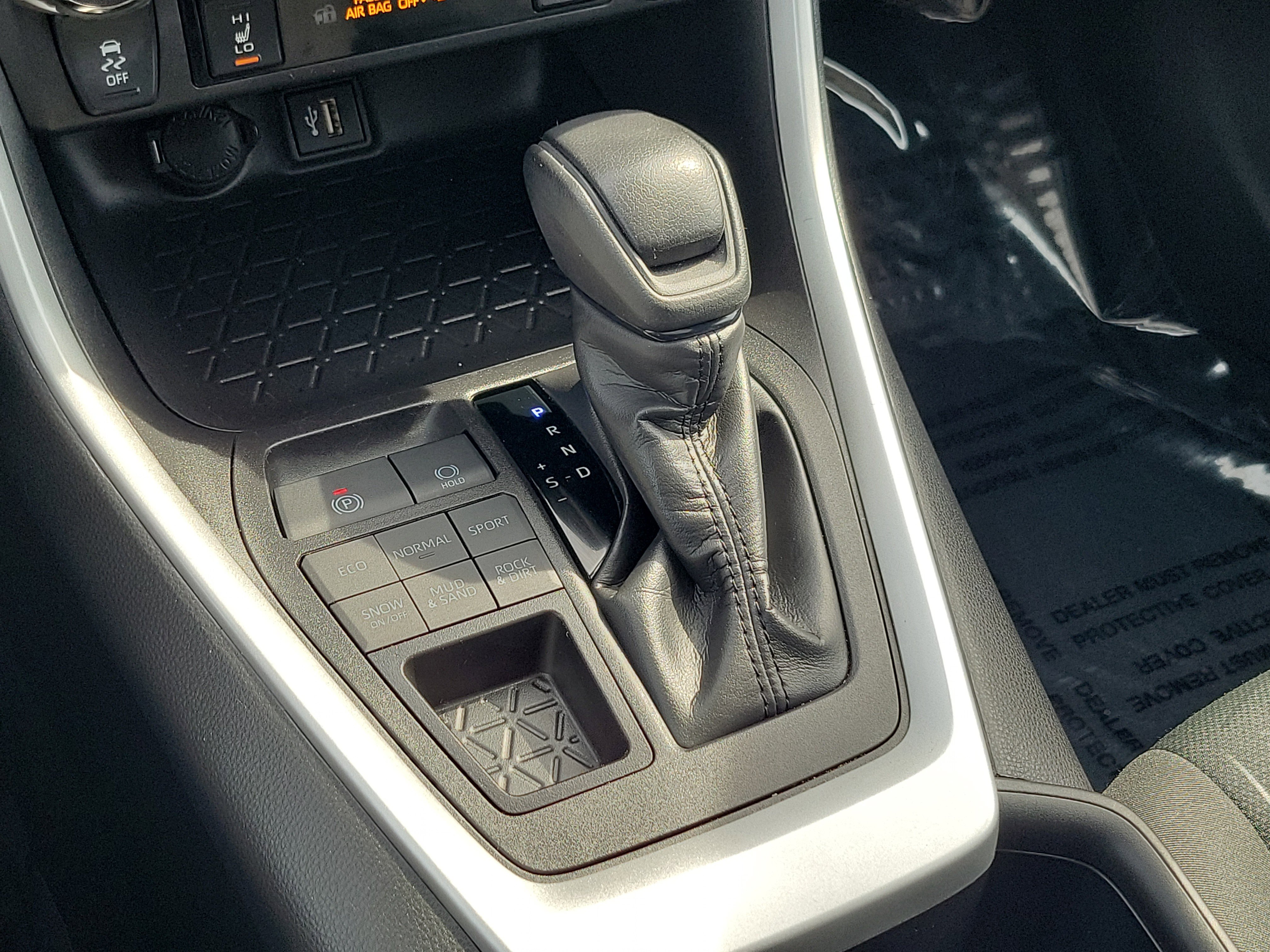 Certified 2024 Toyota RAV4 XLE w/ Convenience Package image 33