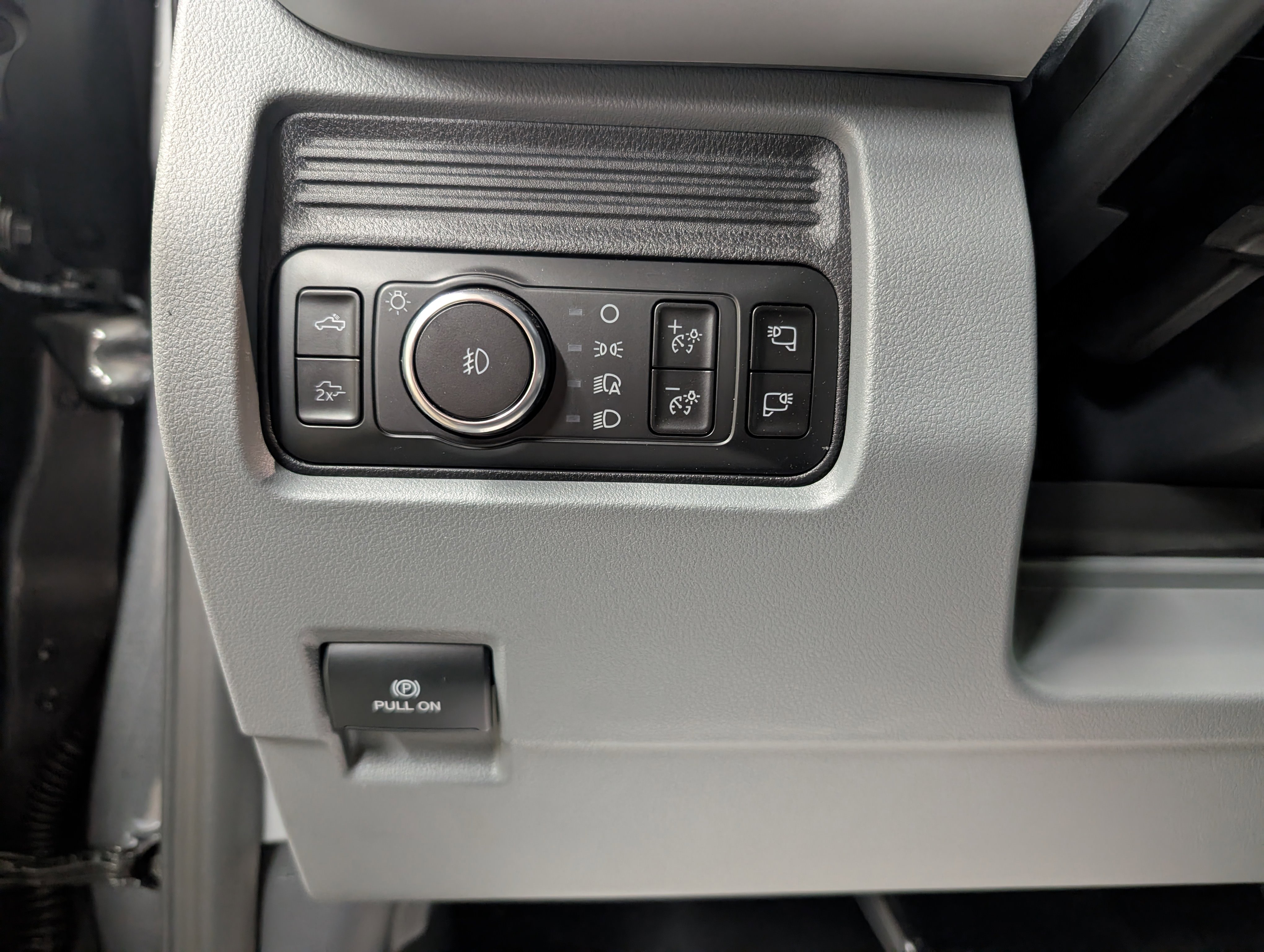 New 2026 Ford F250 4x4 Crew Cab Super Duty image 14