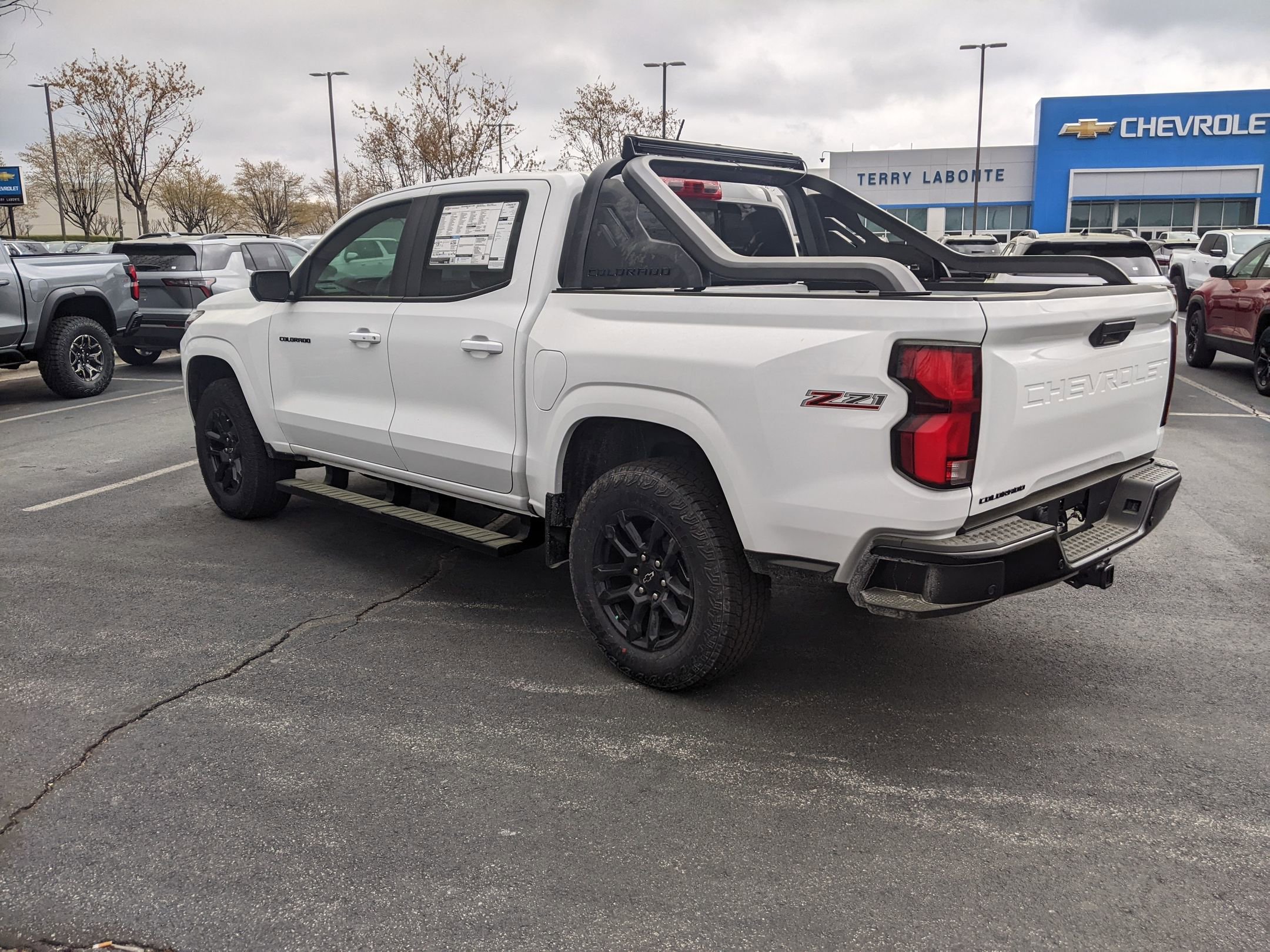 New 2025 Chevrolet Colorado Z71 w/ Midnight Edition image 6