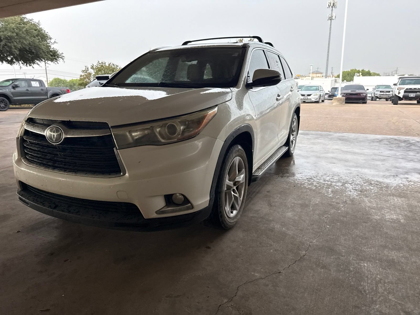 Used 2015 Toyota Highlander Limited Platinum AWD/4WD image 3