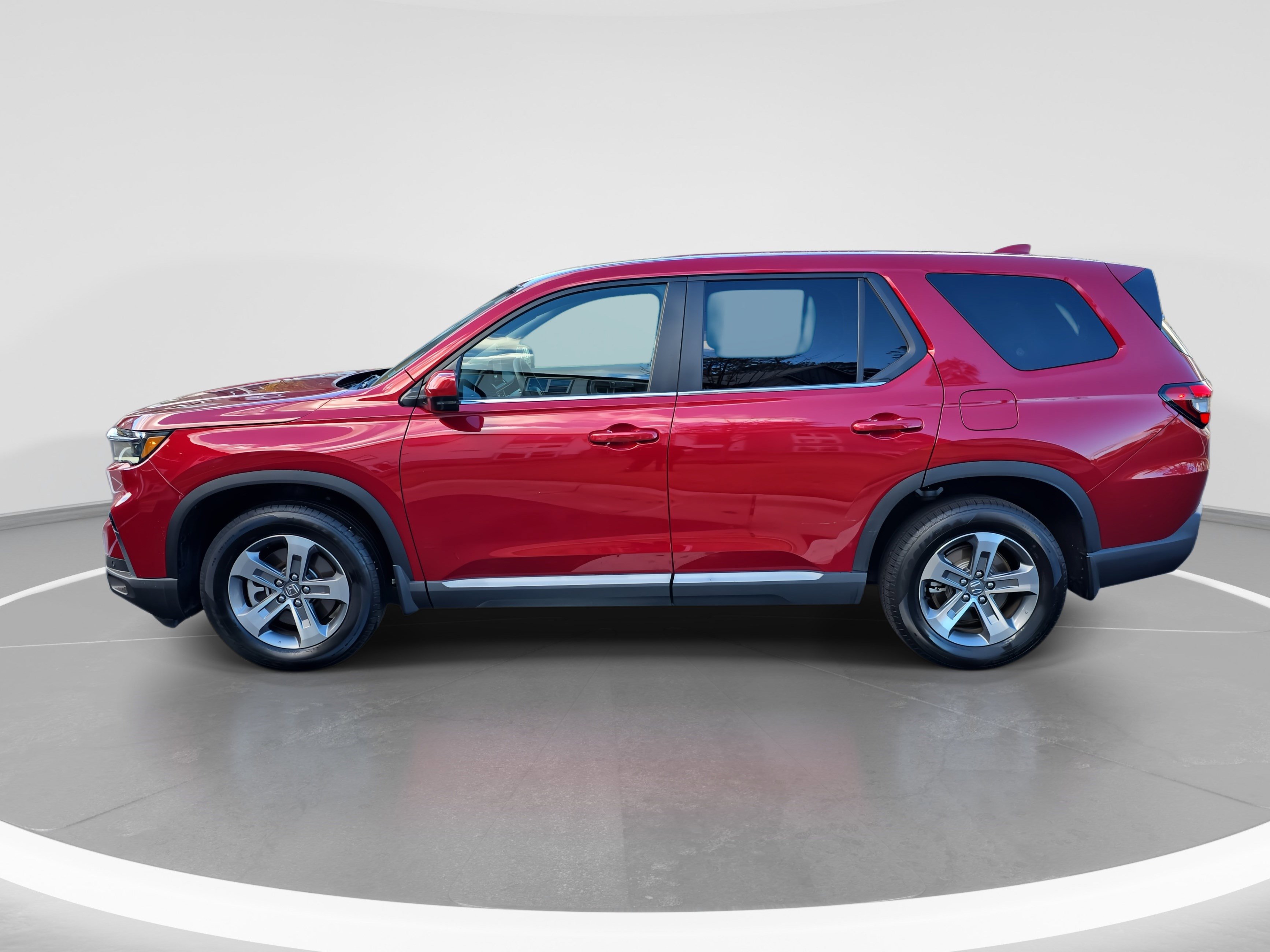 Used 2025 Honda Pilot EX-L image 8