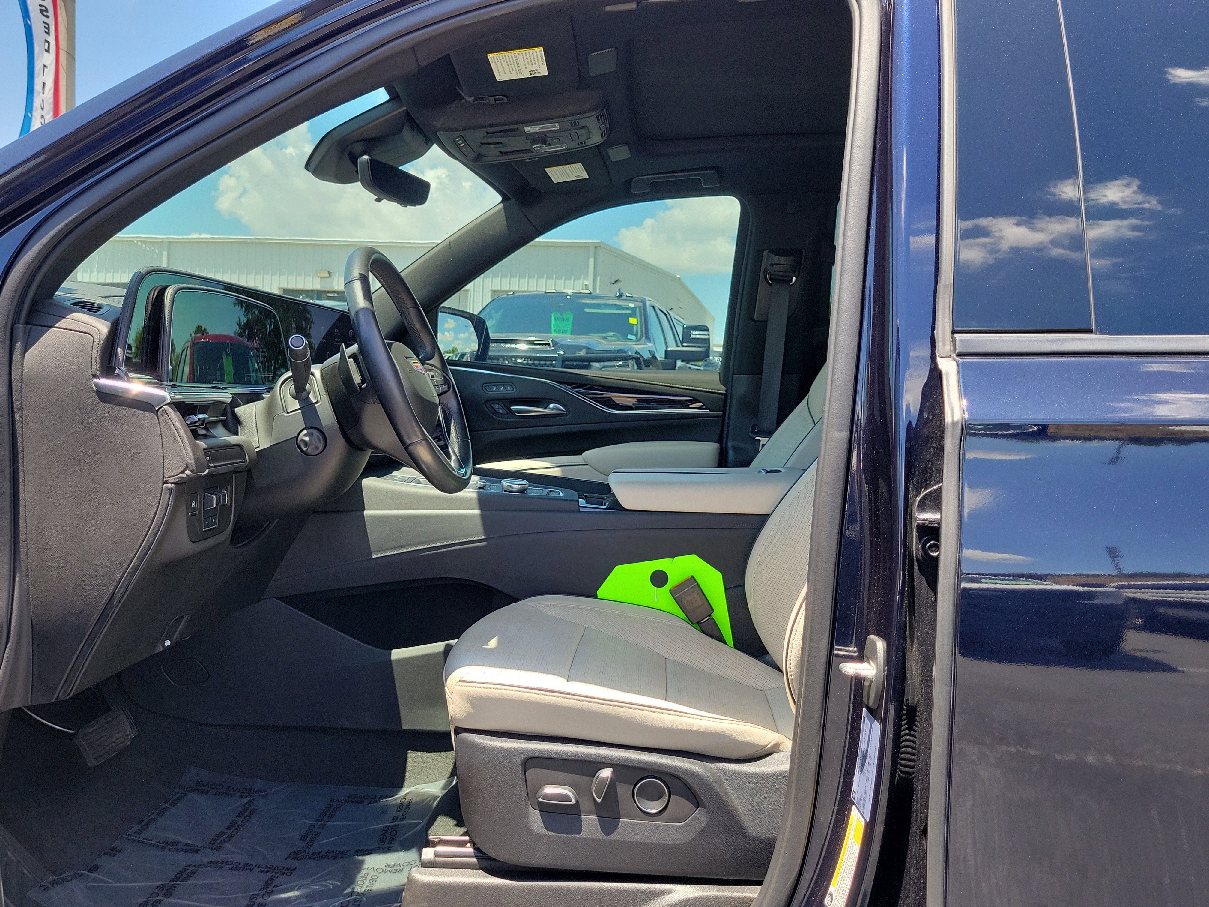 Used 2021 Cadillac Escalade Sport RWD image 22