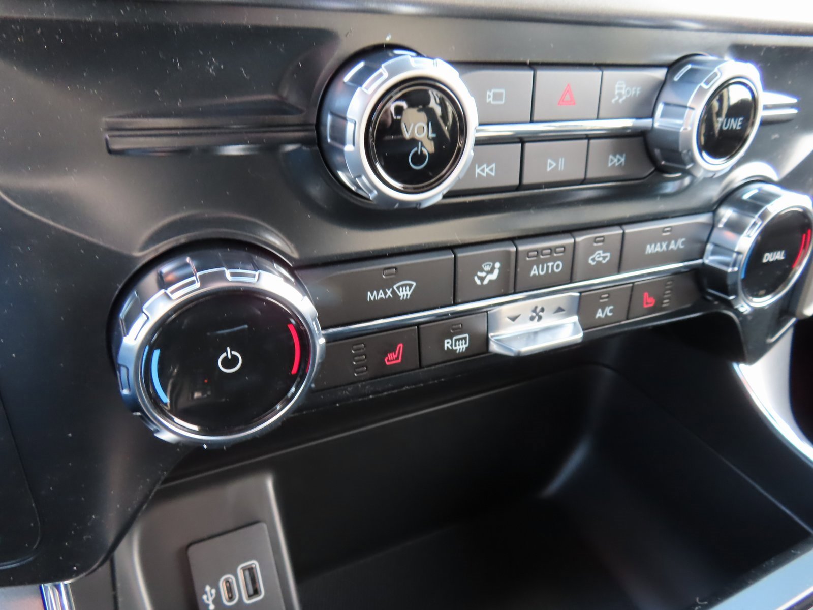 New 2026 Ford F150 XLT w/ Equipment Group 302A MID image 15