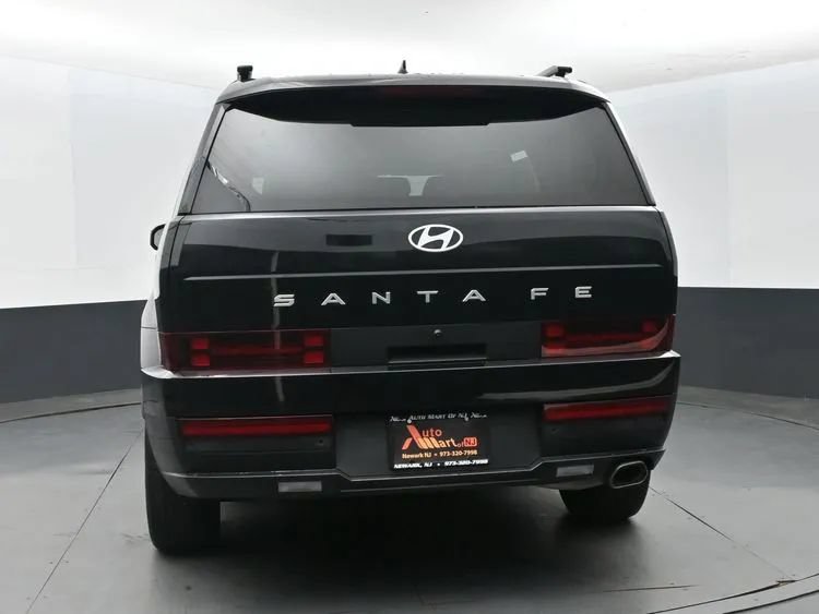 Used 2024 Hyundai Santa Fe SEL FWD image 8