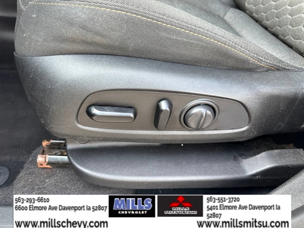 Used 2020 Chevrolet Equinox LT FWD image 11