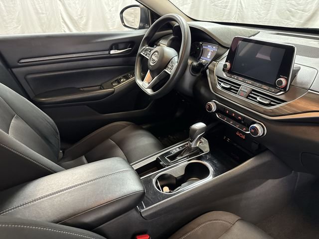 Used 2024 Nissan Altima 2.5 SV image 25
