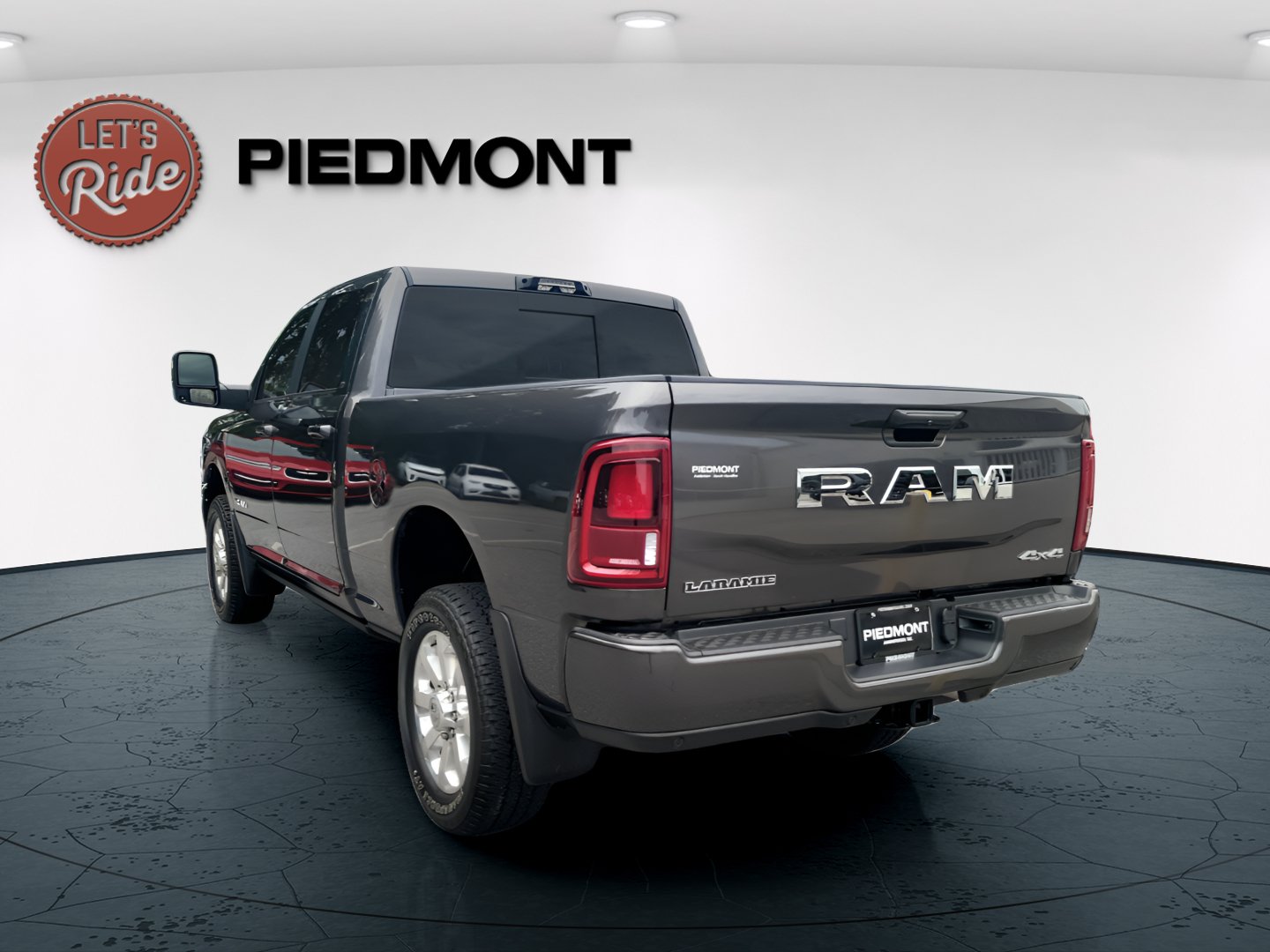 New 2026 RAM 2500 Laramie AWD/4WD image 9