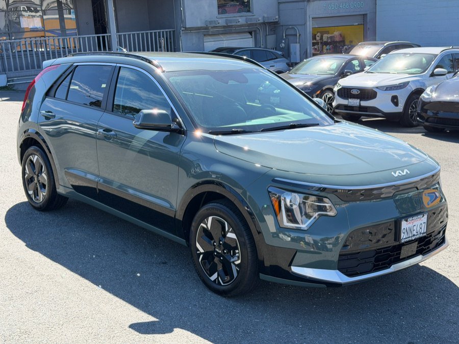 Used 2024 Kia Niro Wind FWD image 3
