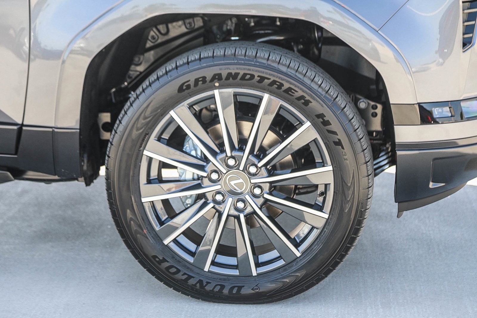 New 2026 Lexus GX 550 AWD/4WD image 10