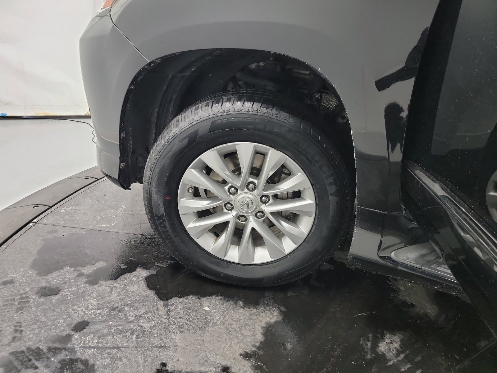 Used 2018 Lexus GX 460 image 30