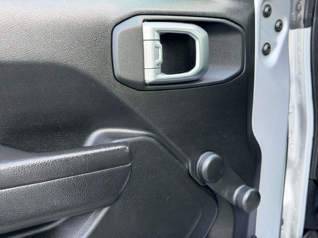 Used 2022 Jeep Wrangler Unlimited Sport AWD/4WD image 13